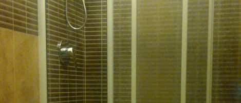 Double Room | Bathroom shower