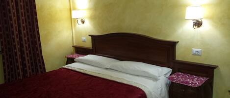 Chambre Double | Coffres-forts dans les chambres, bureau, lits pliants/supplémentaires