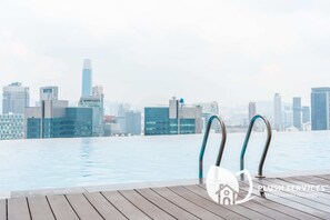 Indoor pool, outdoor pool - Platinum Suites by Plush (Kuala Lumpur)