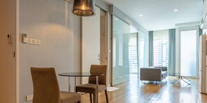 Living area - Platinum Suites by Plush (Kuala Lumpur)