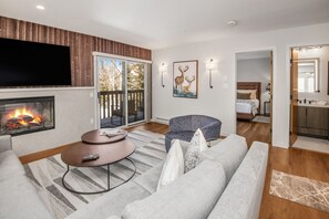 Appartement, 1 slaapkamer | Woonruimte | Een televisie