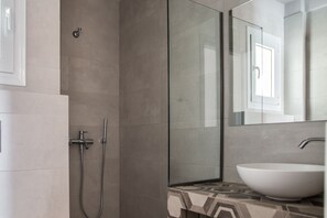 Luxury Penthouse, 4 Bedrooms, Hot Tub, City View | Bathroom sink - The Athens Luxury (Athens)