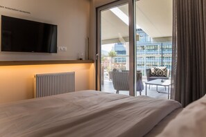 Luxury Penthouse, 4 Bedrooms, Hot Tub, City View - The Athens Luxury (Athens)