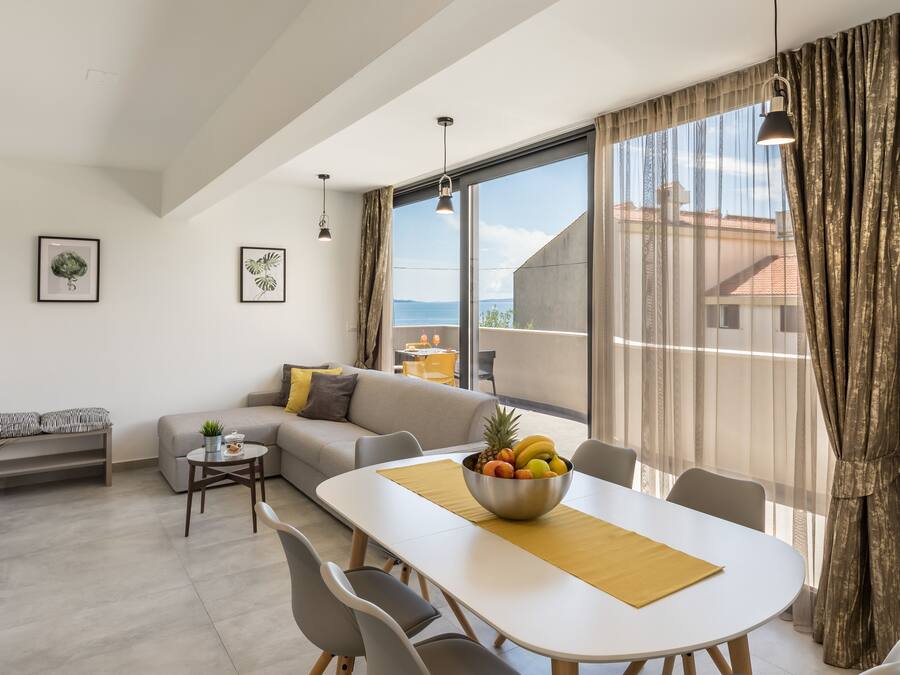 Apartment | Living area | Flat-screen TV