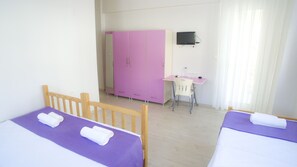 Desk, iron/ironing board, free cribs/infant beds, free WiFi - Fethiye Pansiyon (Fethiye)