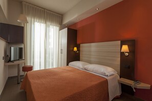In-room safe, desk, soundproofing, free WiFi - Hotel Aurora Mare (Rimini)