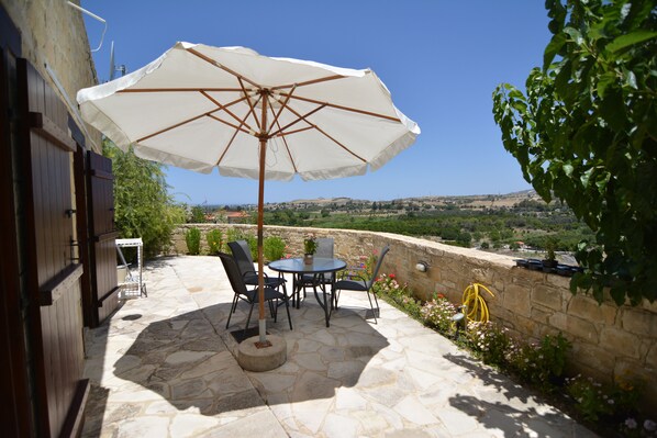 Standard Apartment | Terrace/patio