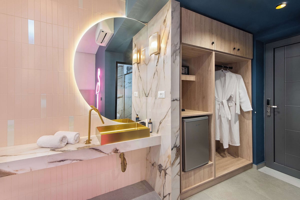 in-room safe, desk, blackout curtains, soundproofing