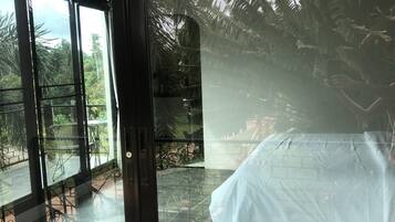 Suíte luxo, 1 cama King, no piso térreo | Wi-Fi de cortesia, roupa de cama