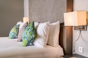 Minibar, in-room safe, cribs/infant beds, free WiFi