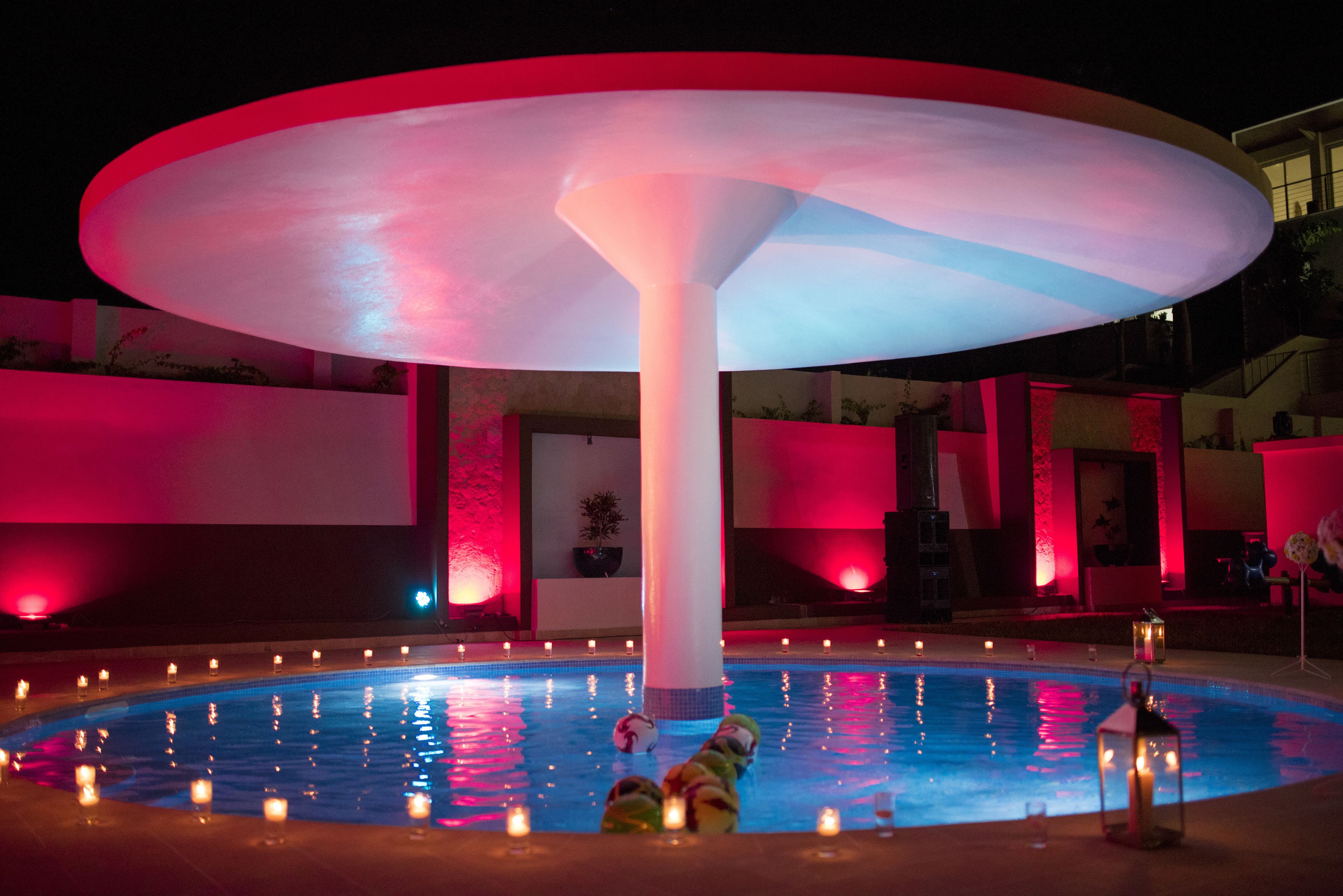 Piscine couverte, piscine extérieure