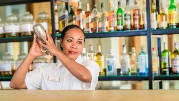 2 bar/lounge, bar tepi kolam renang