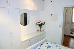 Classic-Apartment | 1 Schlafzimmer, hochwertige Bettwaren, Zimmersafe, Verdunkelungsvorhänge