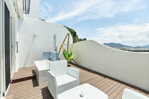 Terrace Twin Room with Open Air Bath | Premium bedding, desk, soundproofing, free WiFi - Wakanoura Nature Resort Epicharis (Wakayama)
