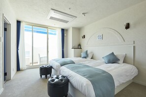 Habitación con 2 camas individuales (Deck, with Open Air Bath) | Ropa de cama de alta calidad, escritorio, sistema de insonorización