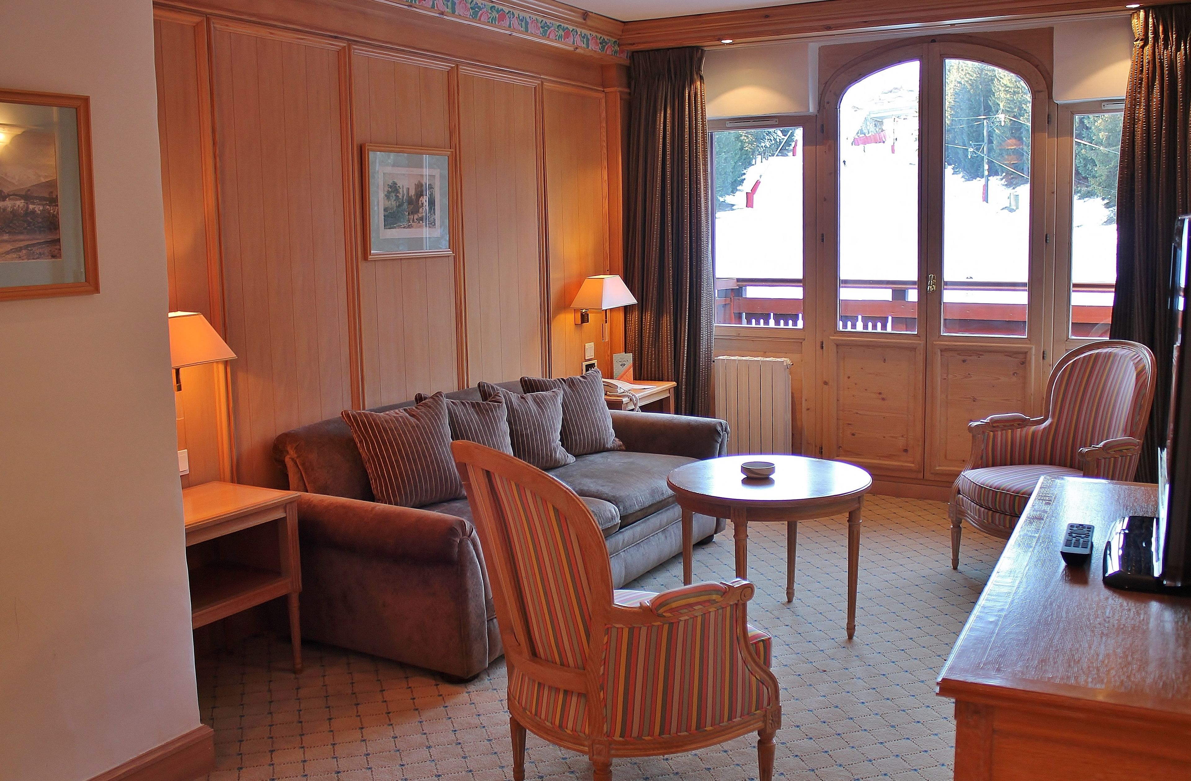 suite (sud) | living room | flat-screen tv