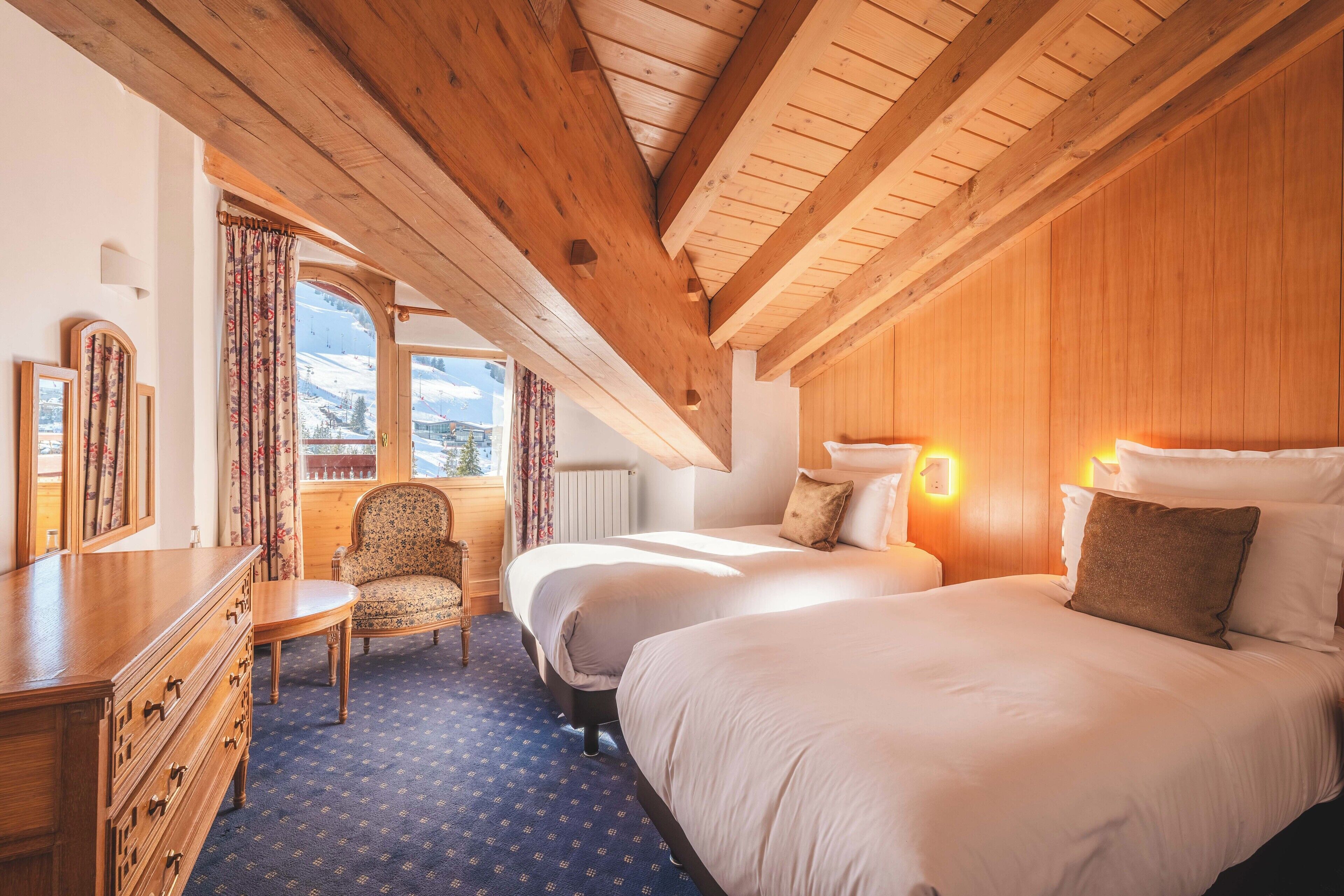 Coffres-forts dans les chambres, bureau, rideaux occultants