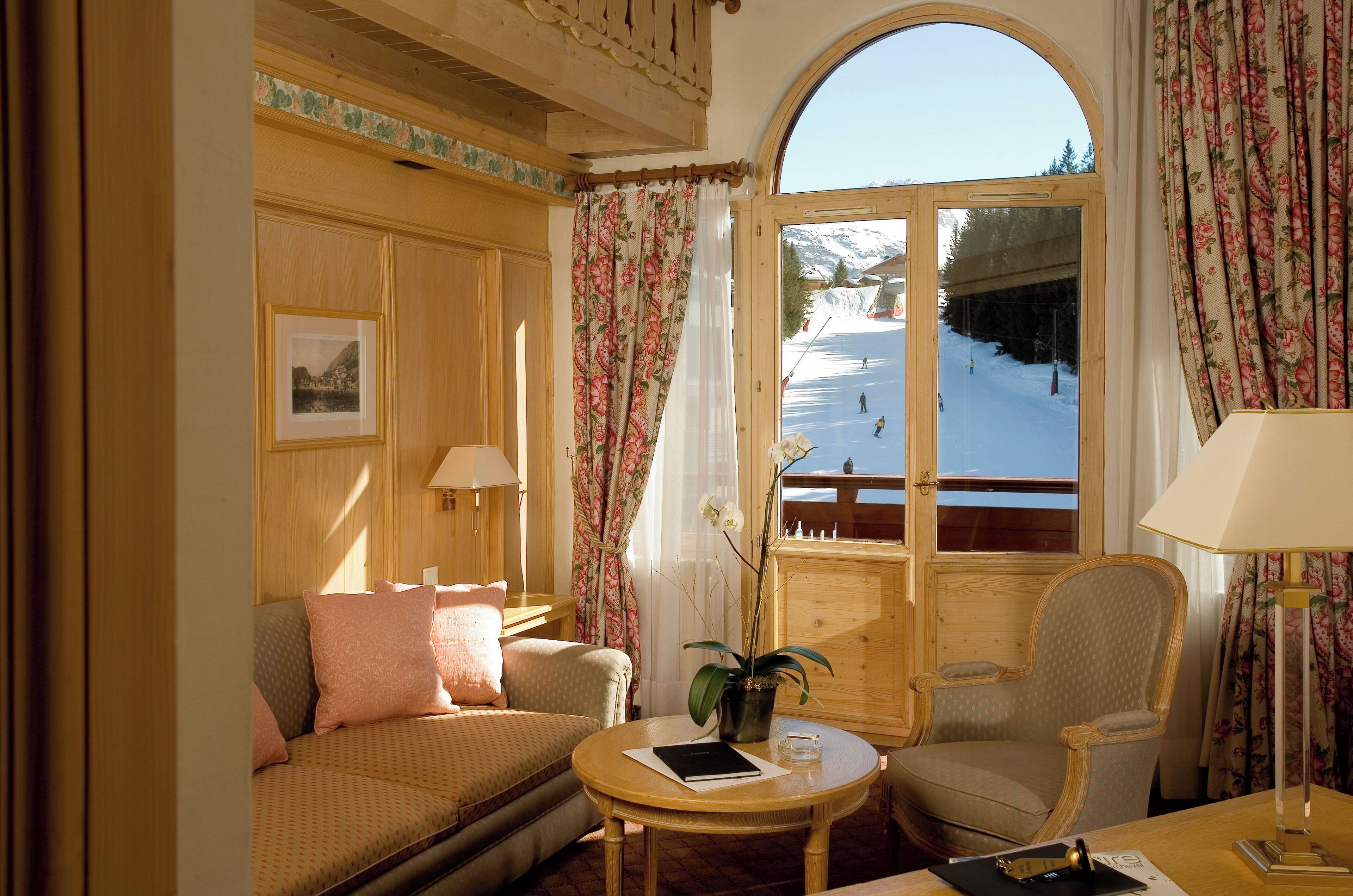 in-room safe, desk, blackout curtains, soundproofing