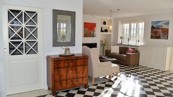 2 bedrooms, premium bedding, in-room safe, individually decorated