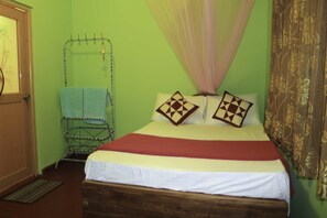 Desk, iron/ironing board, free WiFi, bed sheets
