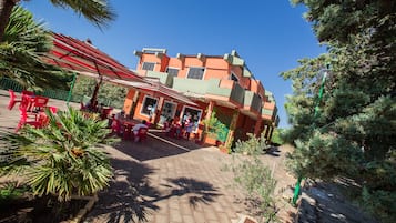 Área de parrilladas y picnic