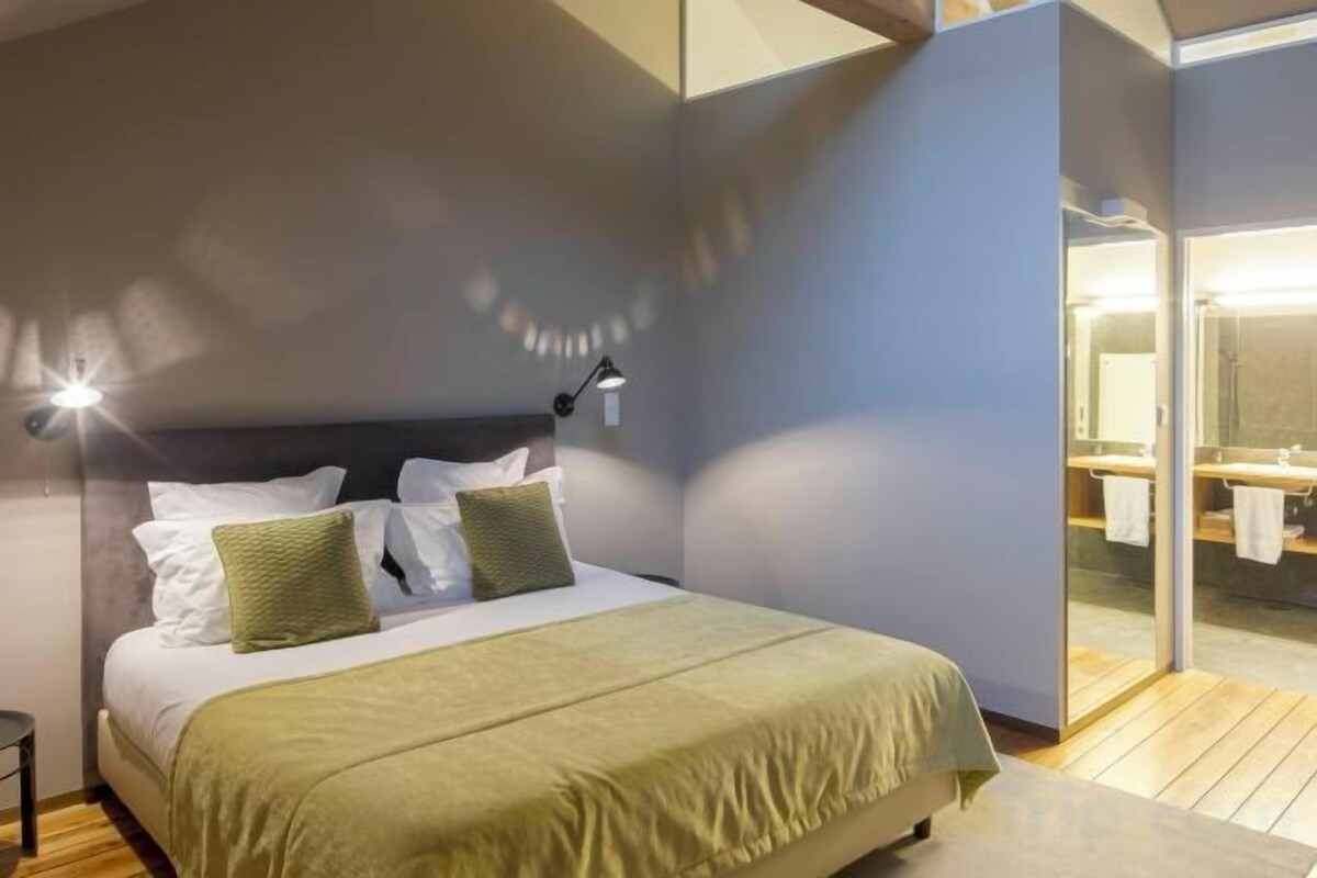 In-room safe, soundproofing, iron/ironing board, travel cot