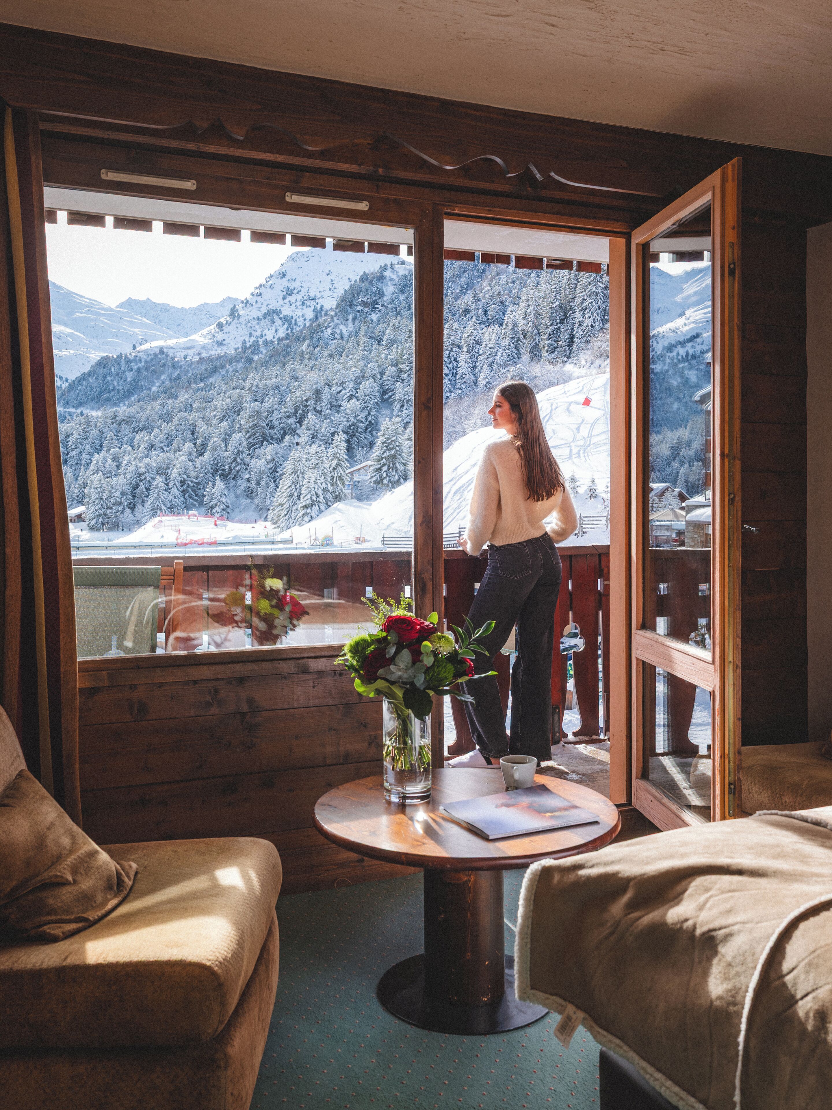 Classic Double or Twin Room, Mountainside | Minibar, in-room safe, desk, blackout drapes