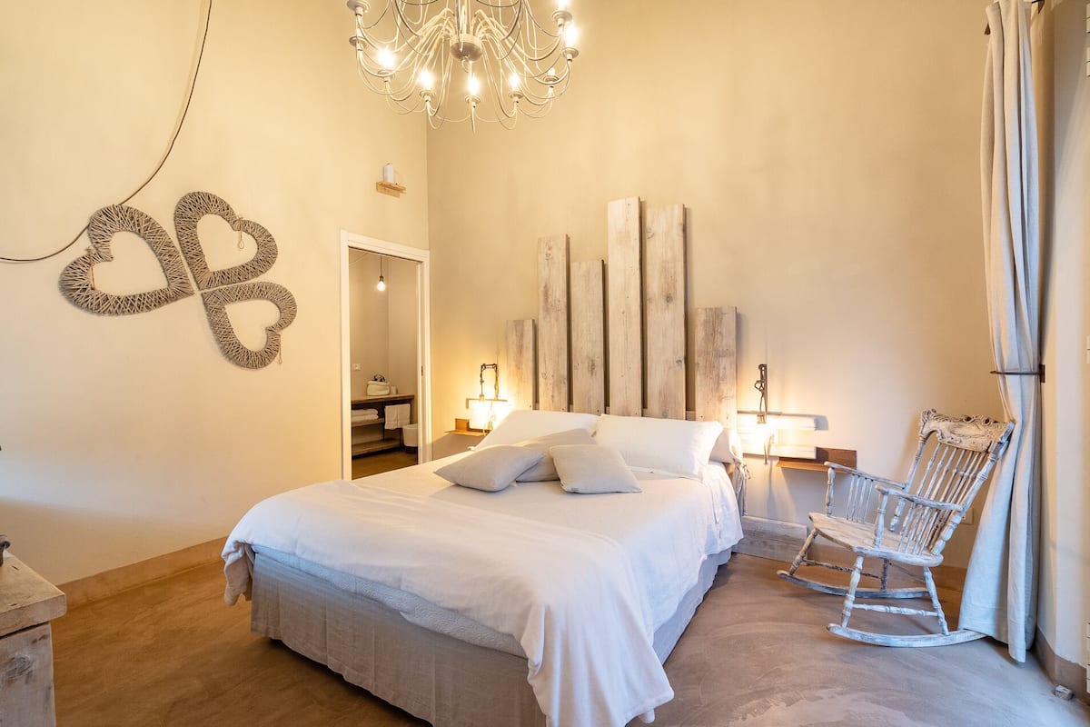 Superior Double Room, 1 Bedroom, Private Bathroom, Pool View | Egyptian cotton sheets, premium bedding, in-room safe