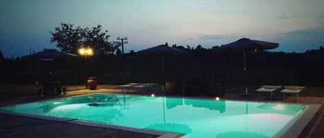 Outdoor pool, pool loungers