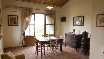 Apartment, 1 Schlafzimmer, Annex (Brunello) | Wohnbereich | Flachbildfernseher