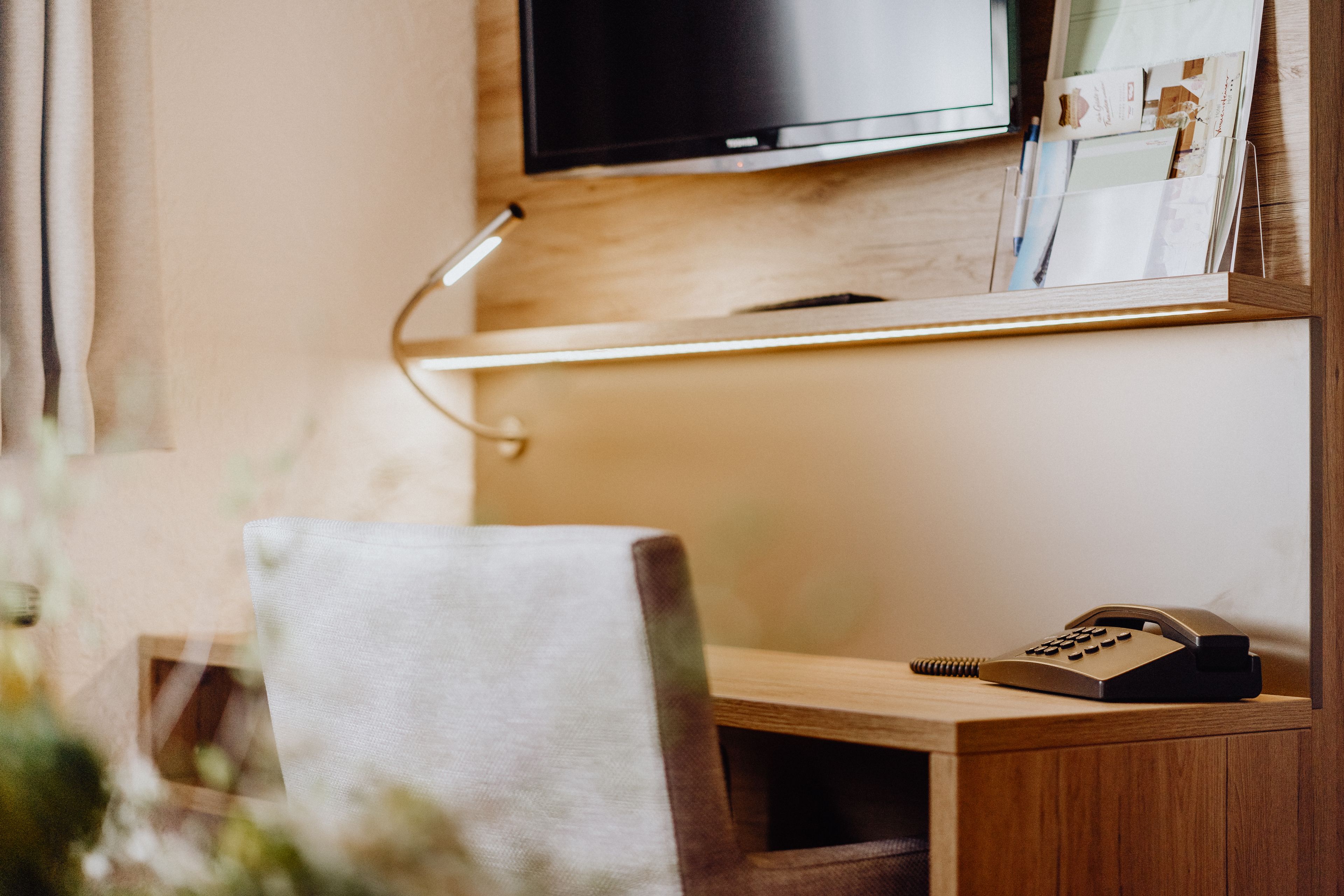 Phòng đôi tiện nghi đơn giản | Két bảo mật tại phòng, bàn, truy cập Internet không dây miễn phí 