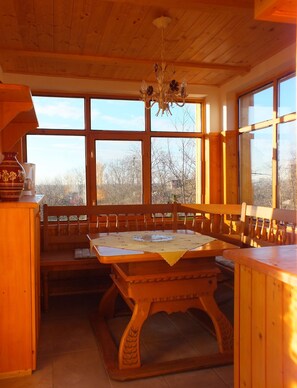 Casa, vista al viñedo | Servicio a la habitación