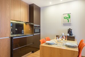 Apartment, 1 Schlafzimmer | Eigene Küche | Kühlschrank, Mikrowelle, Ofen, Herdplatte