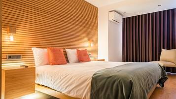 Apartment, 1 Bedroom | 1 bedroom, in-room safe, desk, laptop workspace