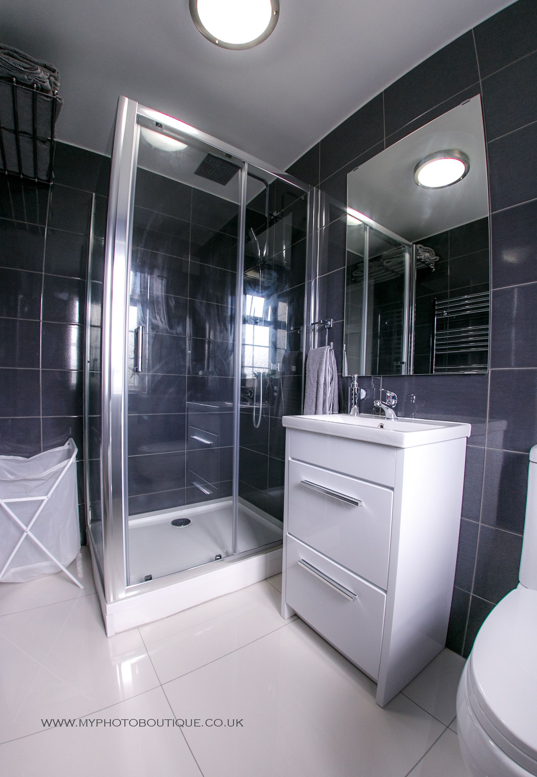 Comfort Apartment, Multiple Beds, Kitchen, Garden View | Bathroom | Shower, hair dryer, towels, shampoo