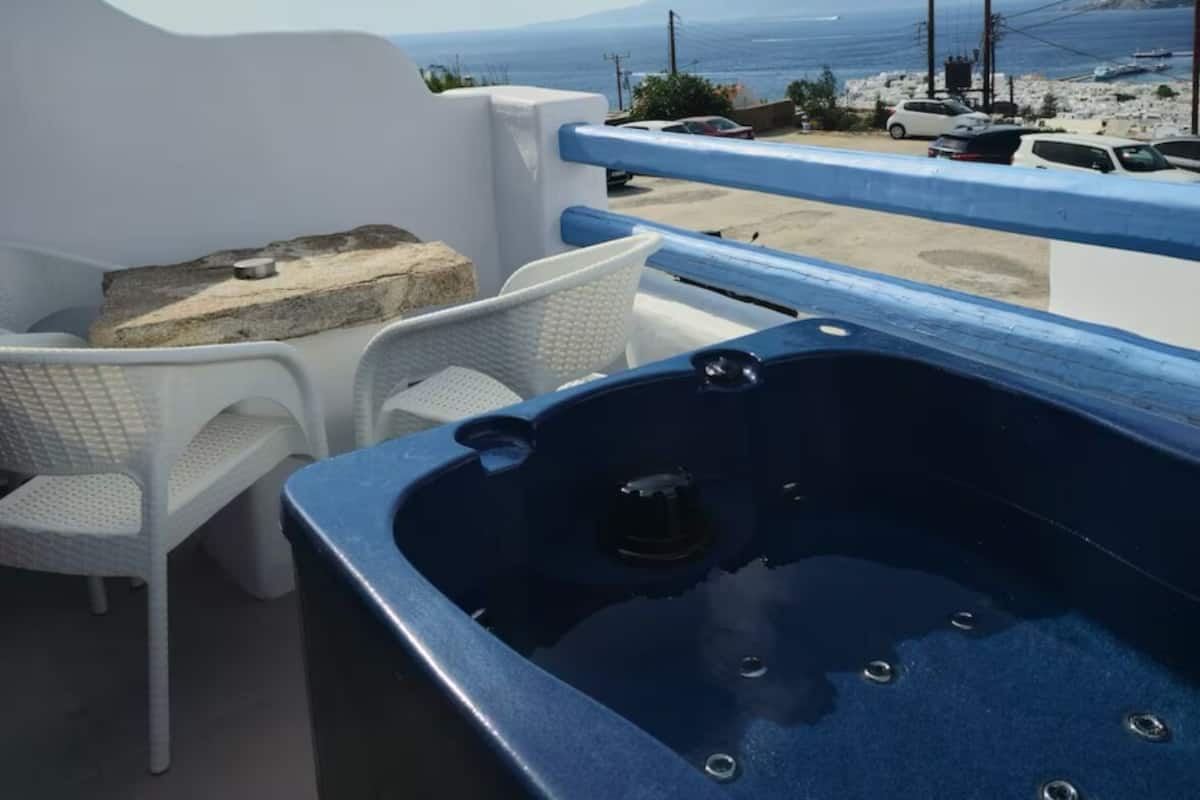 Deluxe Suite, Sea View | Terrace/patio