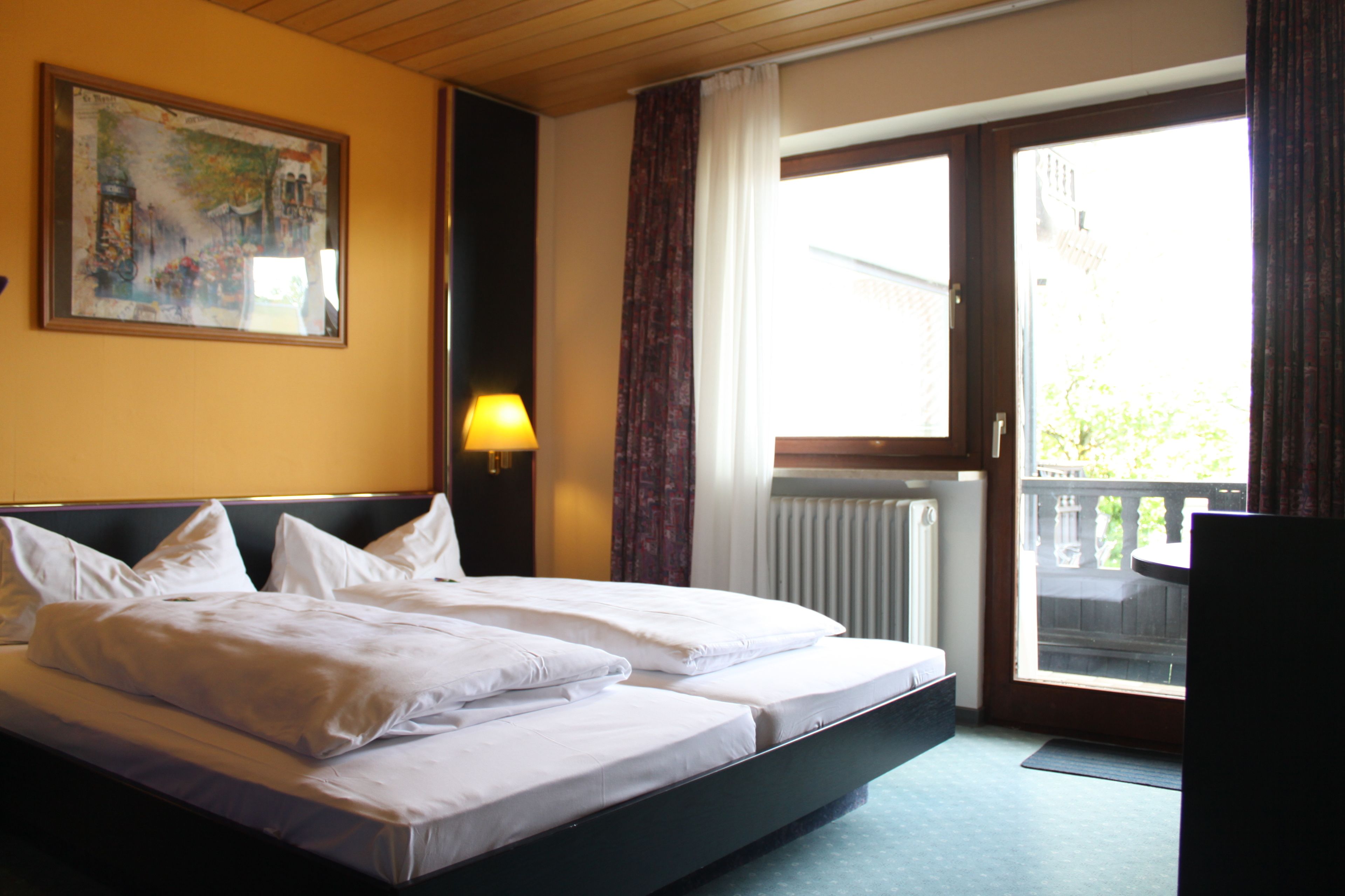 Comfort Double Room | In-room safe, free WiFi, bed sheets