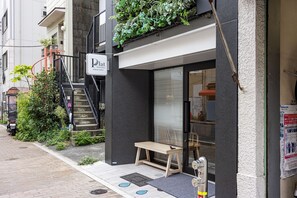 Front of property - Plat Hostel Keikyu Asakusa Station (Tokyo)