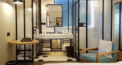 One Flight Apartment Bao'an Branch