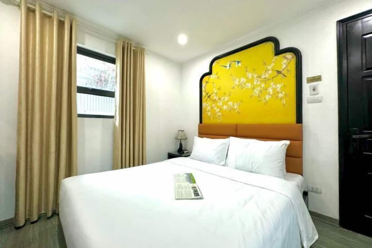 Minibar, in-room safe, desk, soundproofing
