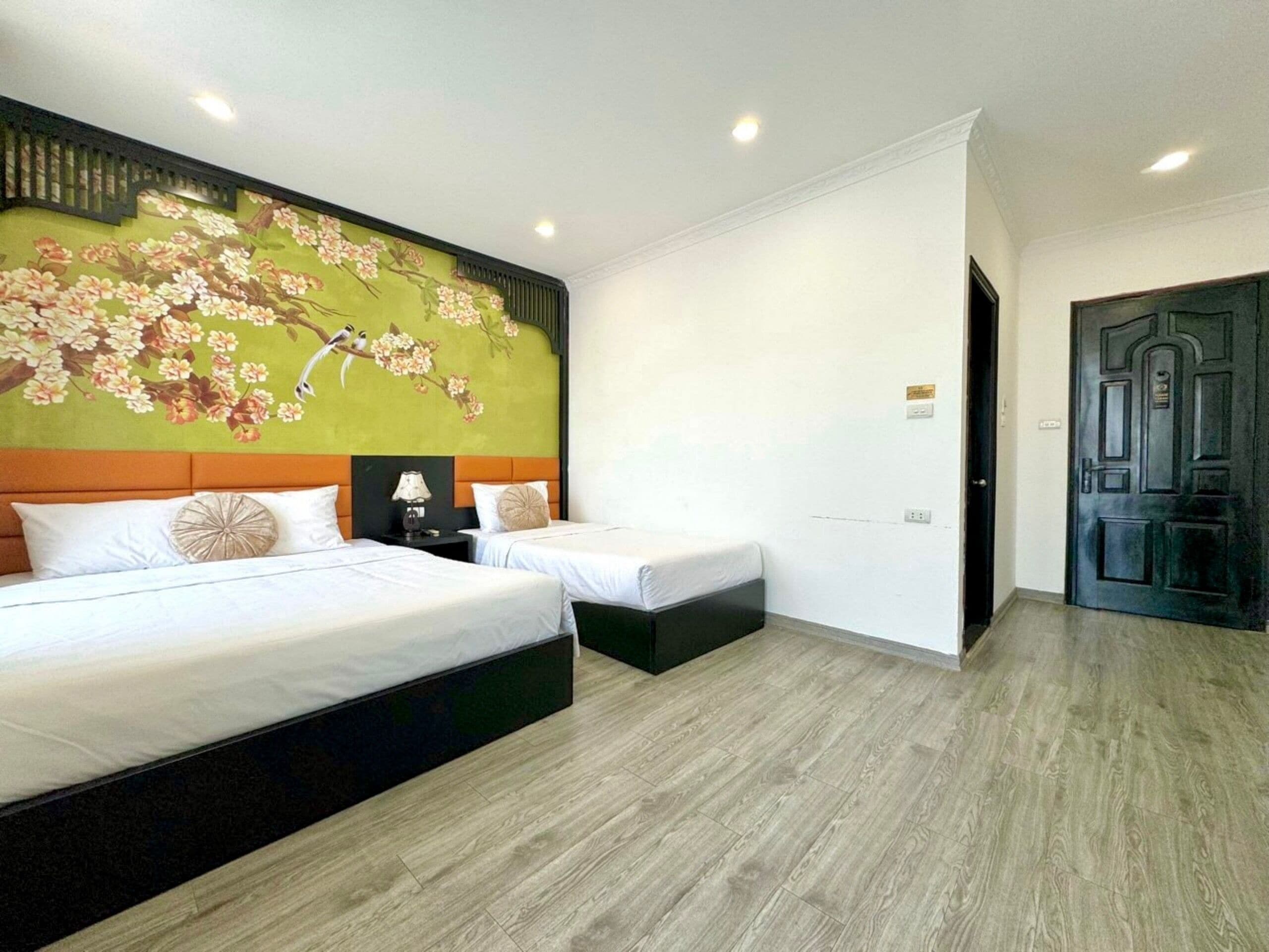 triple room, balcony, city view | 1 bedroom, minibar, in-room safe, desk