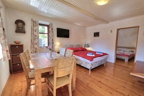 Maison Traditionnelle, 1 chambre, côté montagne | Coin séjour