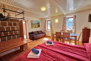 Traditional-Haus, 1 Schlafzimmer, Bergseite | Wohnbereich