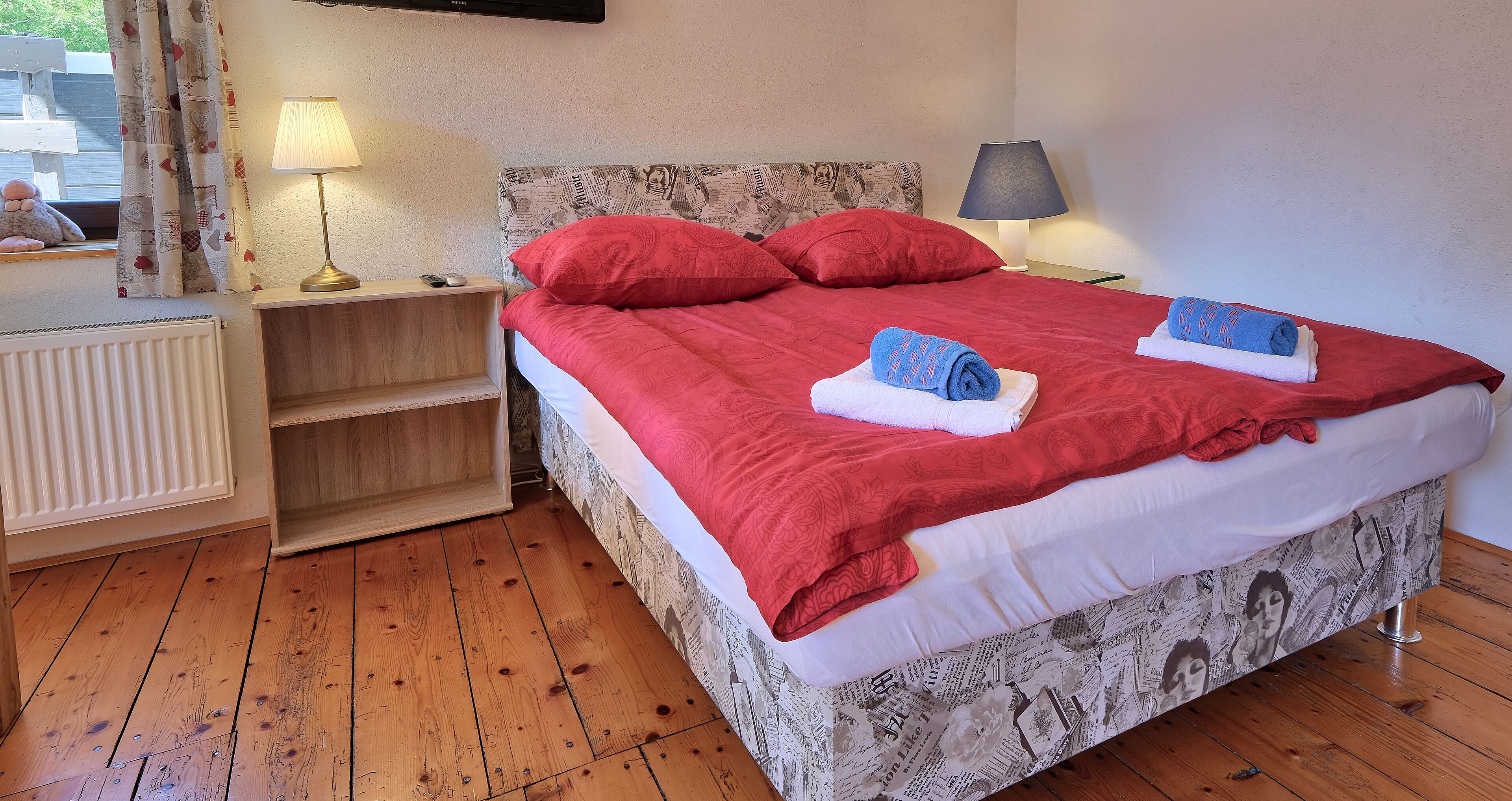 Traditional House, 1 Bedroom, Mountainside | Individually decorated, individually furnished, desk, soundproofing