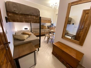 City Quadruple Room, Private Bathroom (City) | 1 bedroom, premium bedding, minibar, in-room safe - La Fontanella (Lecce)