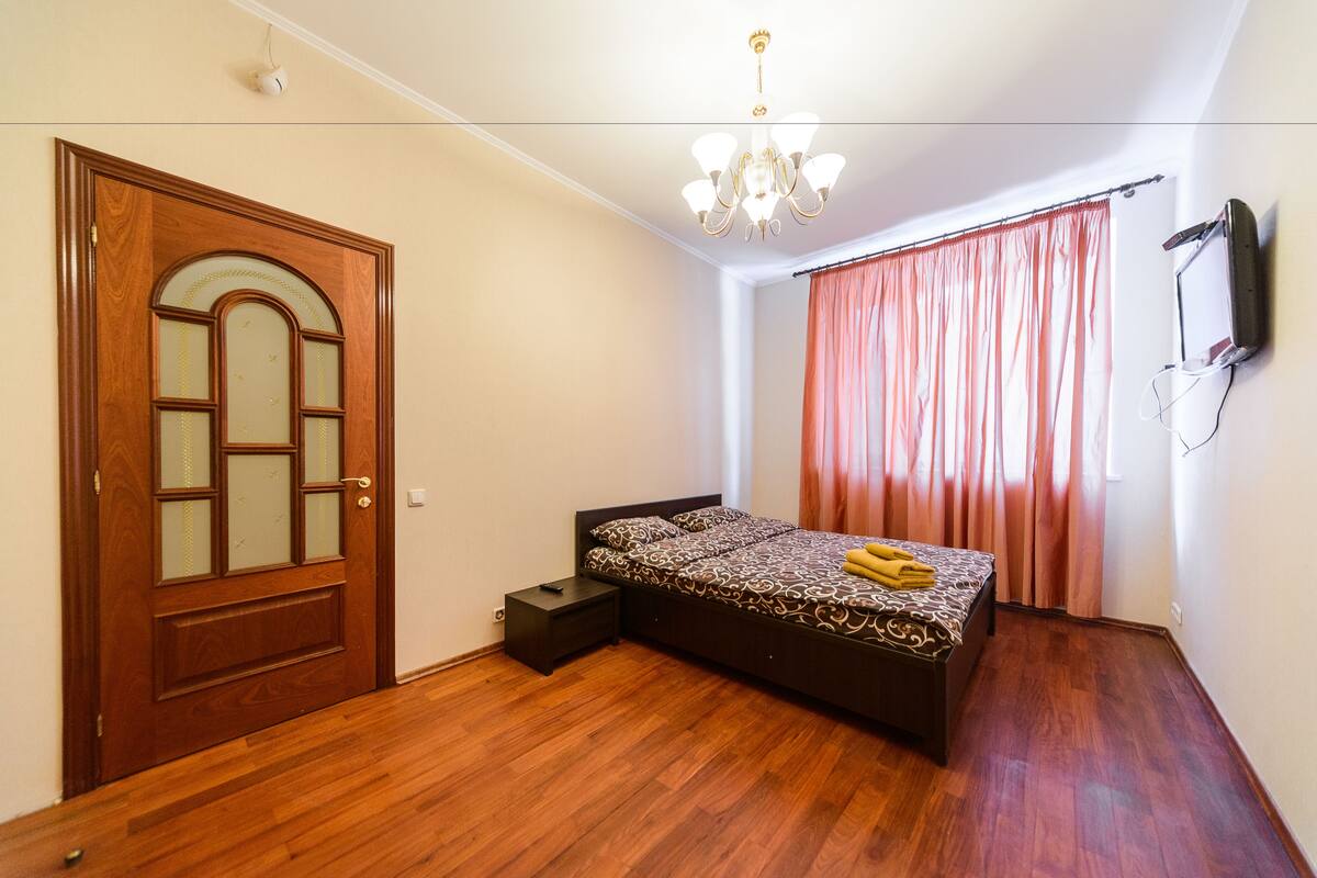Soundproofing, iron/ironing board, free WiFi, bed sheets