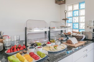 Free daily buffet breakfast