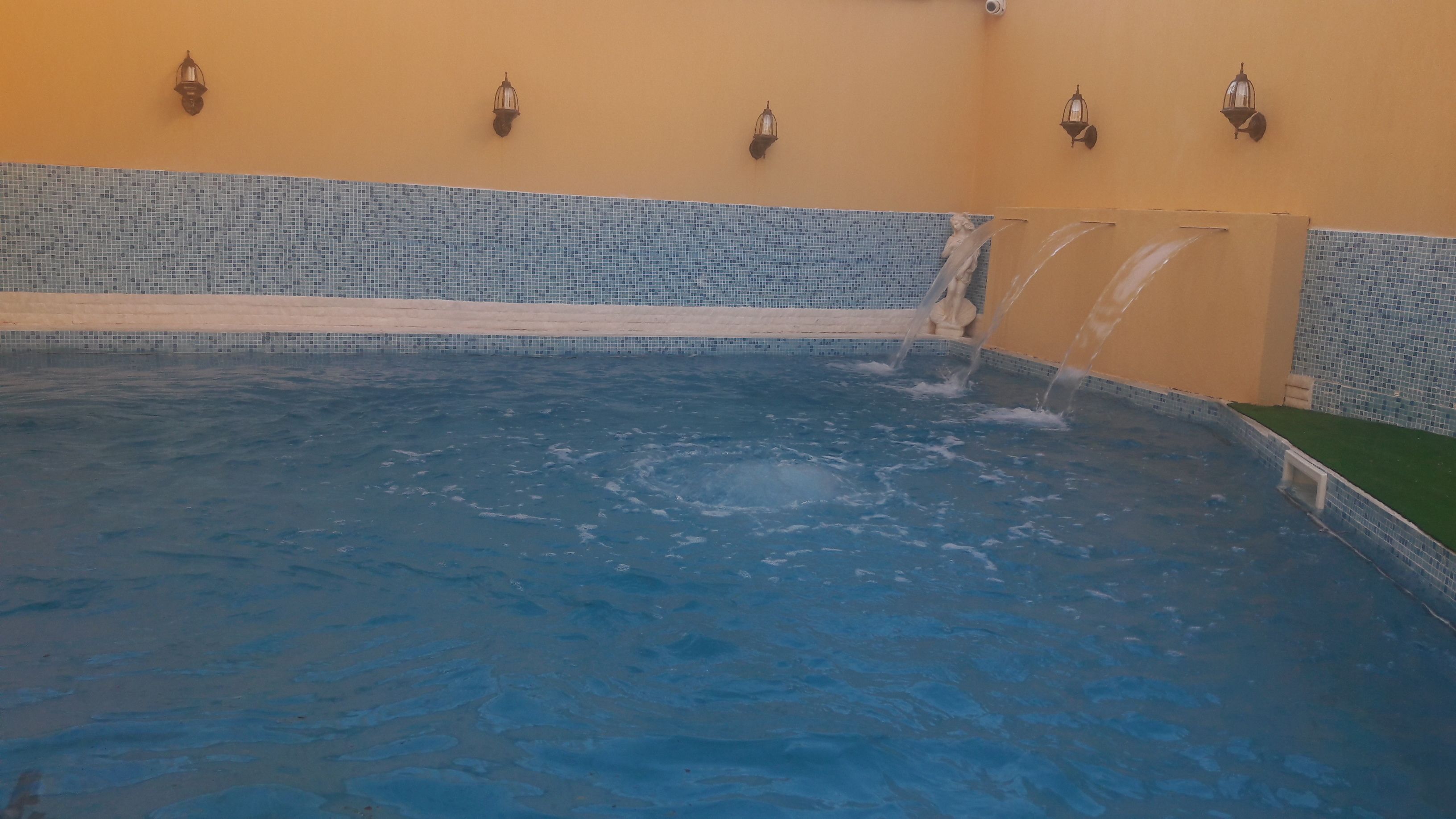 Body treatments, facials, massages