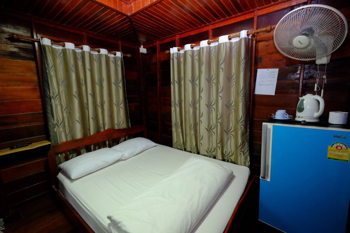 Standard Double Room | Free WiFi