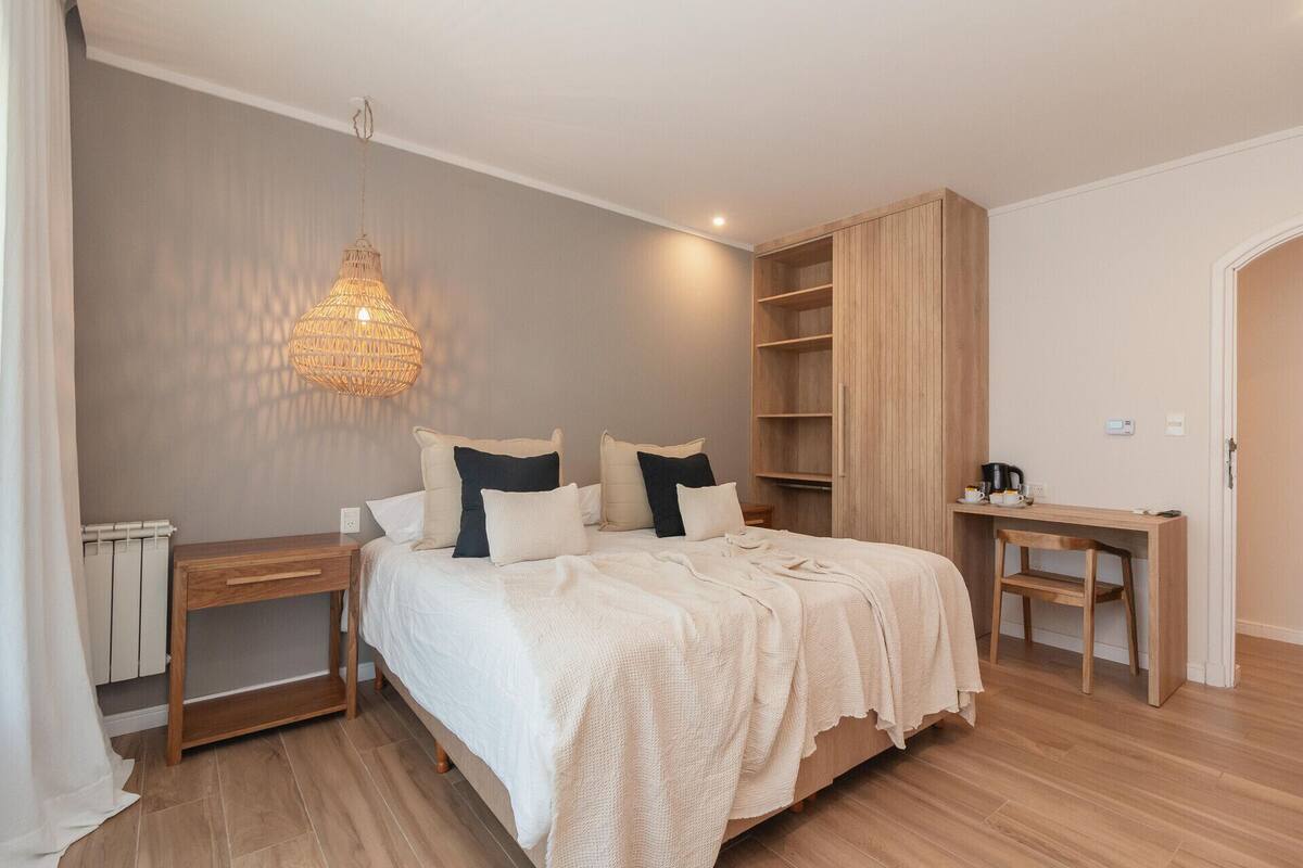Coffres-forts dans les chambres, Wi-Fi gratuit, ameublement personnalisé